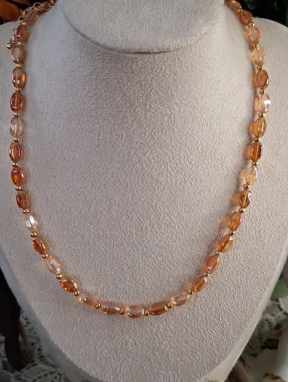 Elegant Amber Bead Necklace - Women Jewelry
